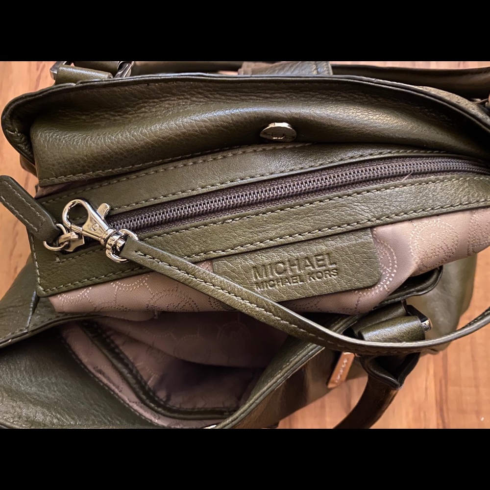 🌺Final Price w/Free Shipping🌺MICHAEL BY MICHAEL KORS (Dust Bag Added) - Picture 14 of 16